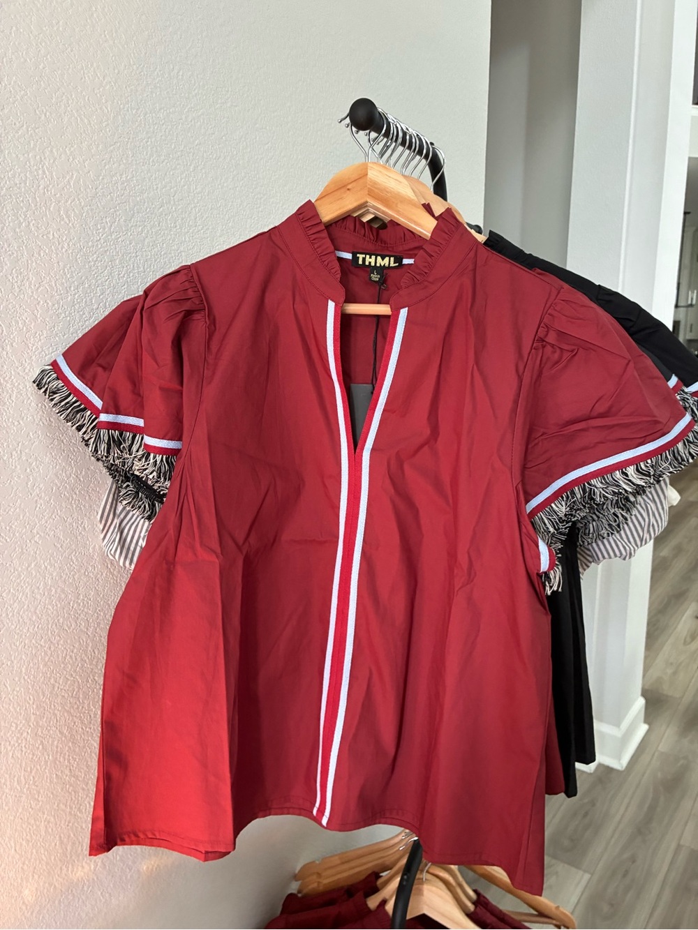 THML Crimson Short Sleeve Top with Contrast Trim NWT